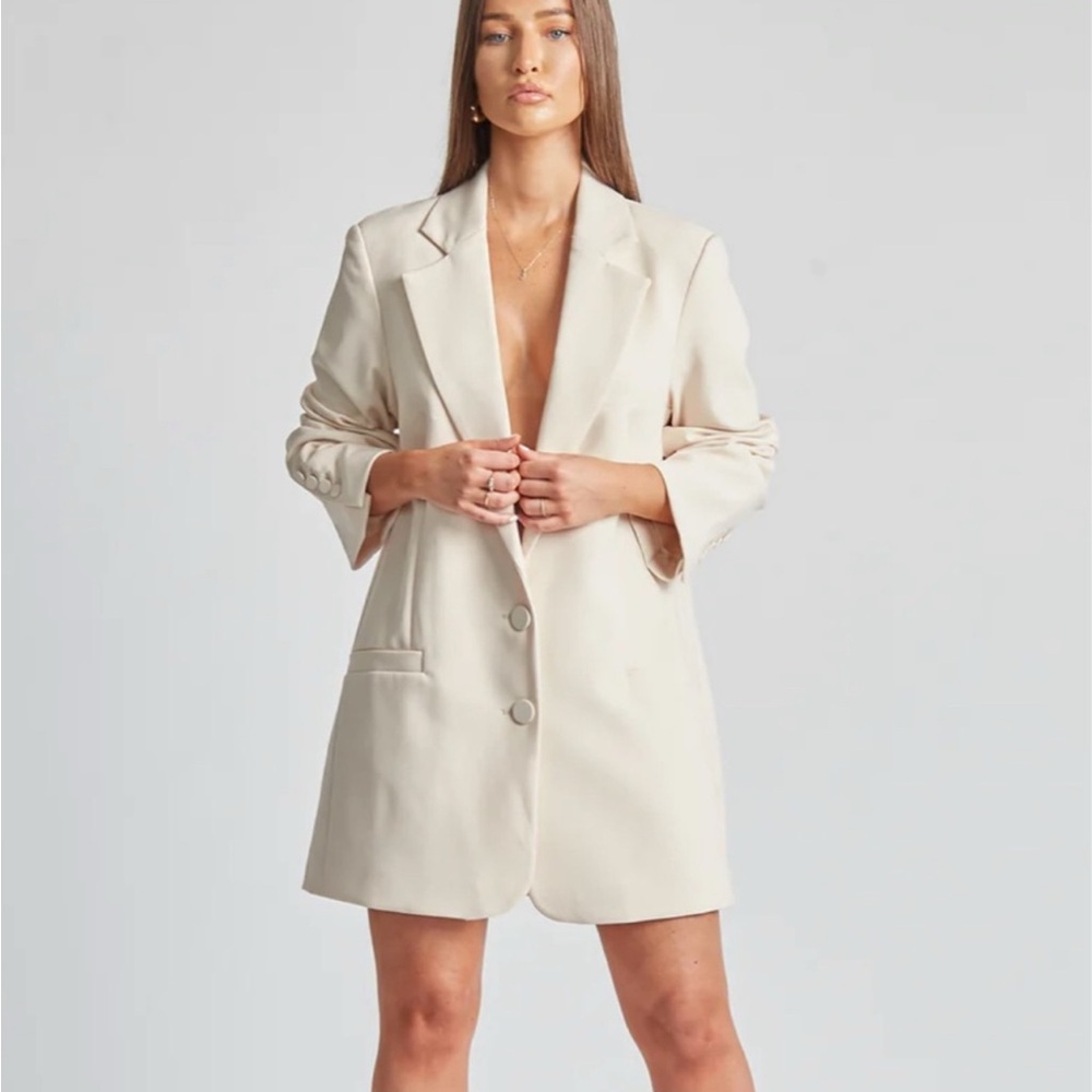 NWT Because of Alice BOA Ivory blazer dress - did not come with belt